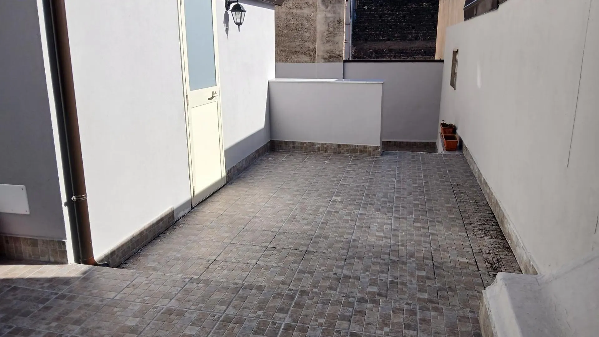 Maga Rooms Catania 0*,  Italy