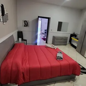 Apartament Saint Cristofer House, Katania