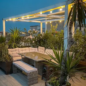 Gasthuis Follow The Sun - Rooftop Terrace, Catánia