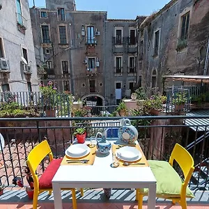 Apartament Vulcano, Katania